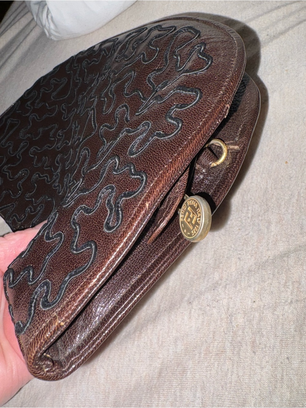FENDI - Authentic Vintage Fendi Roma Lambskin Leather Appliqué Clutch - Picture 10 of 12